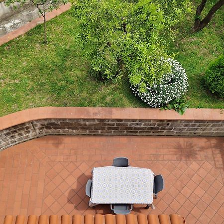 Il Giardino Dei Gigli Apartment Мета Екстериор снимка