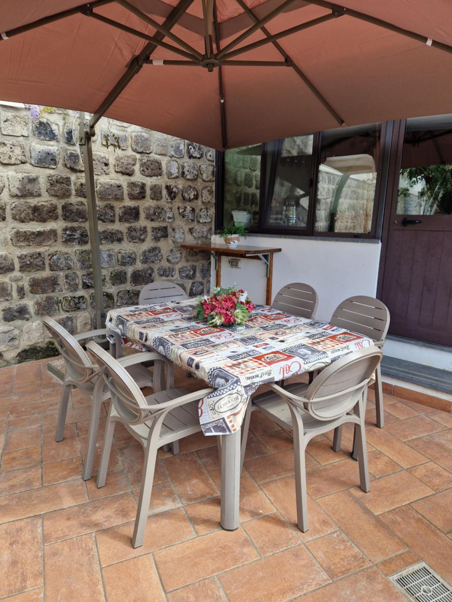 Il Giardino Dei Gigli Apartment Мета Екстериор снимка