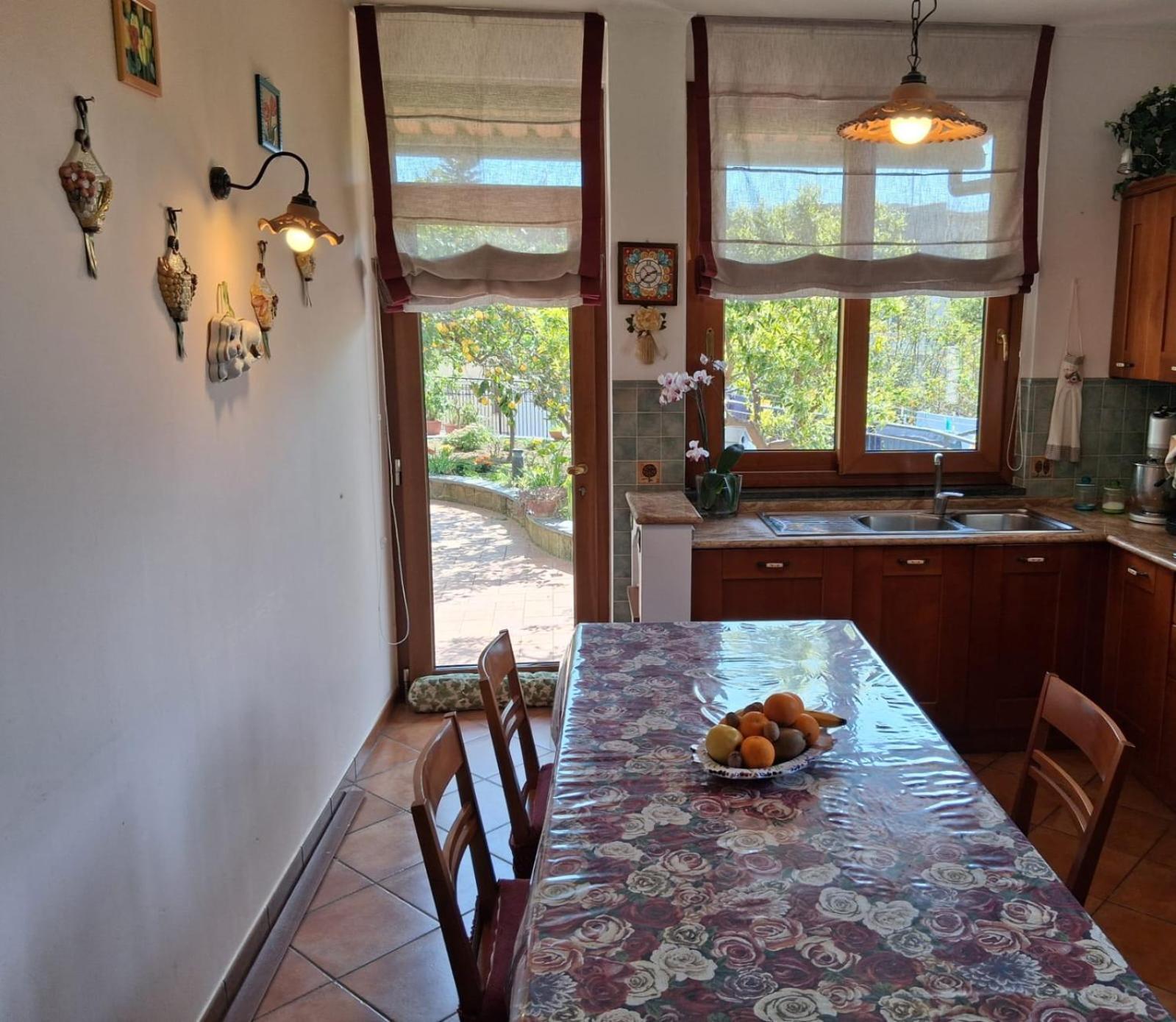 Il Giardino Dei Gigli Apartment Мета Екстериор снимка