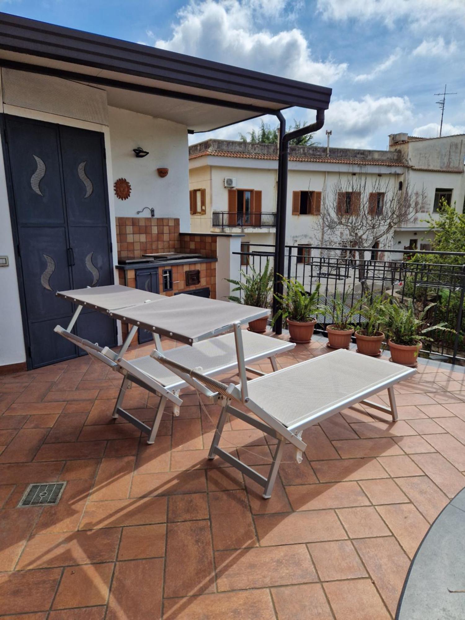 Il Giardino Dei Gigli Apartment Мета Екстериор снимка