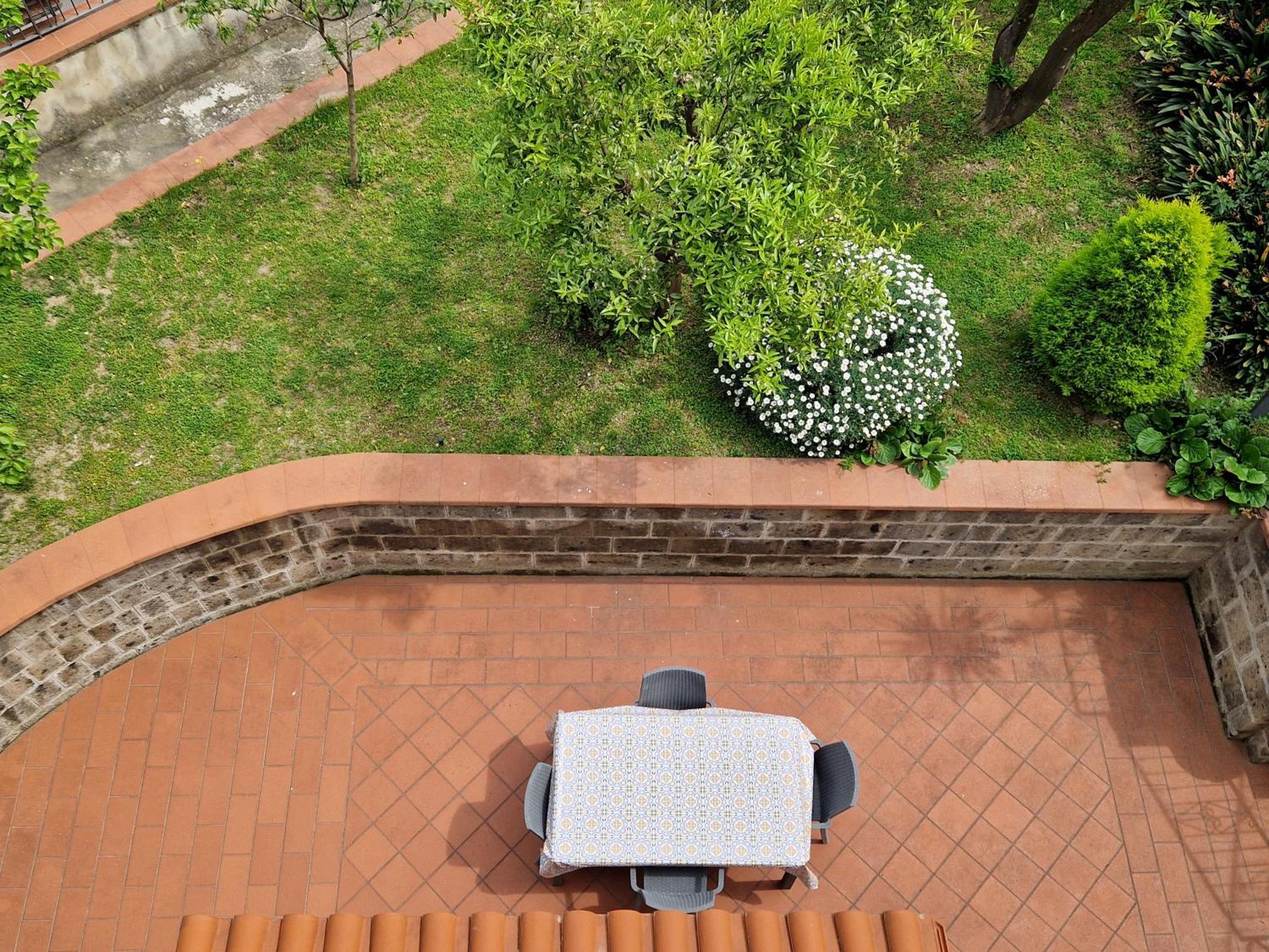 Il Giardino Dei Gigli Apartment Мета Екстериор снимка
