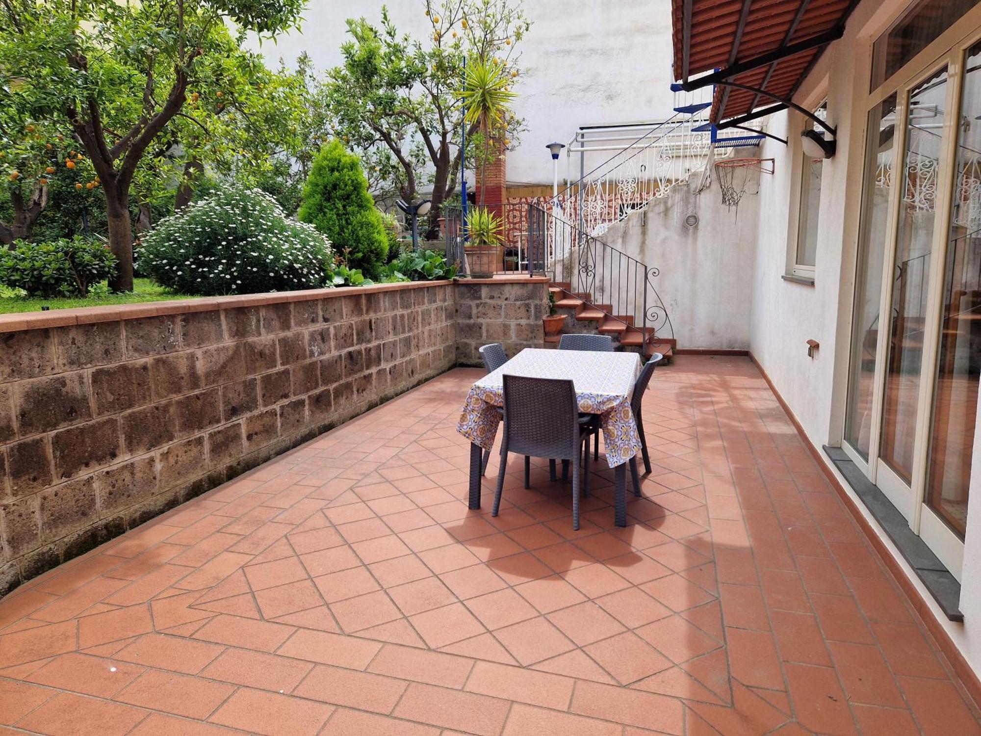 Il Giardino Dei Gigli Apartment Мета Екстериор снимка